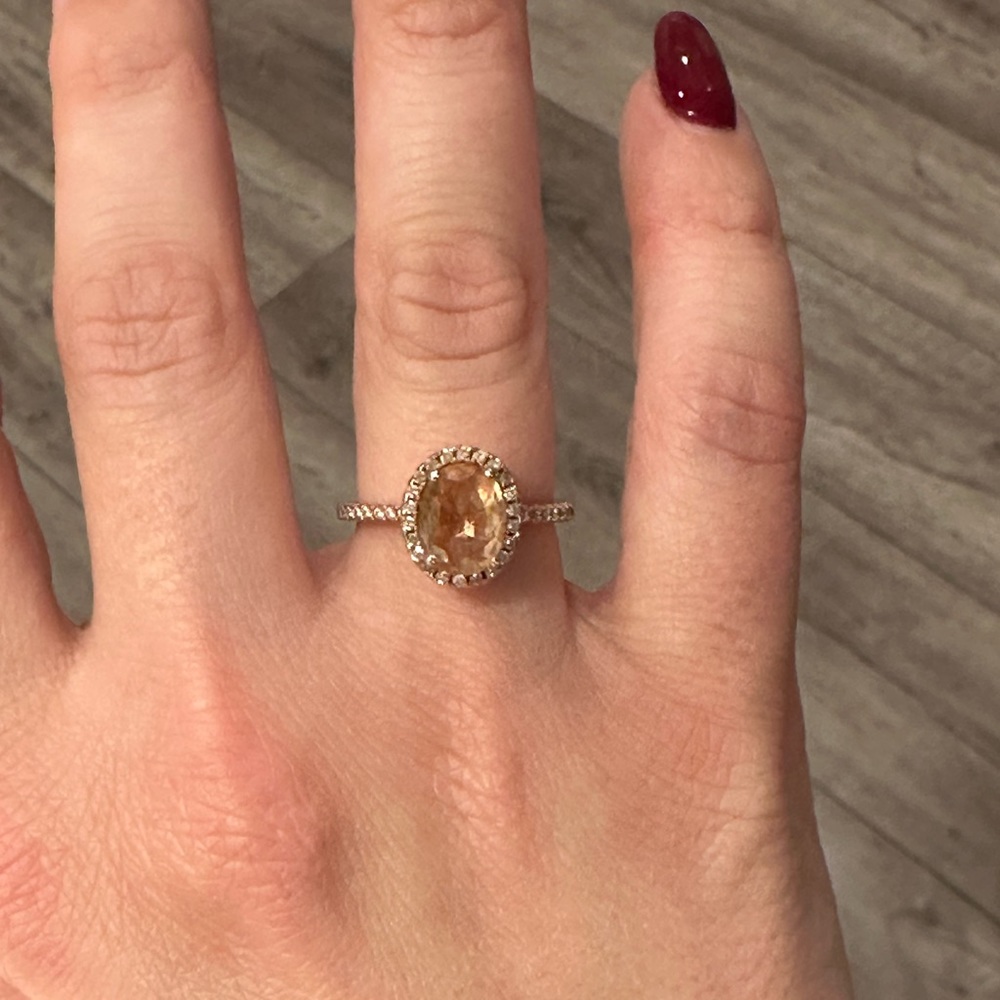 2.1 ct morganite ring - Picture 2 of 10